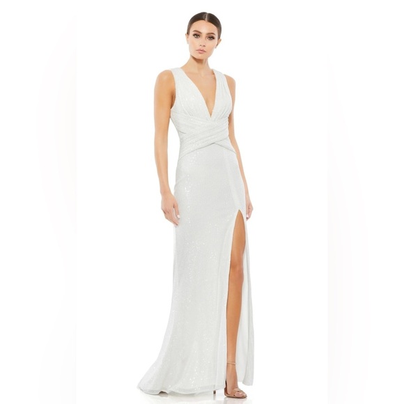 MAC DUGGAL
White V-Neck Sequin Wrap Waist Gown
26598 - Picture 9 of 15